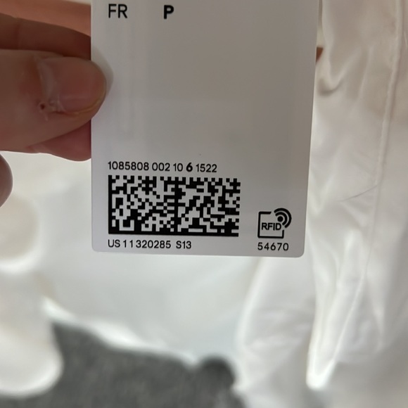 H&M White Long-sleeved Button-down Shirt - Picture 7 of 7